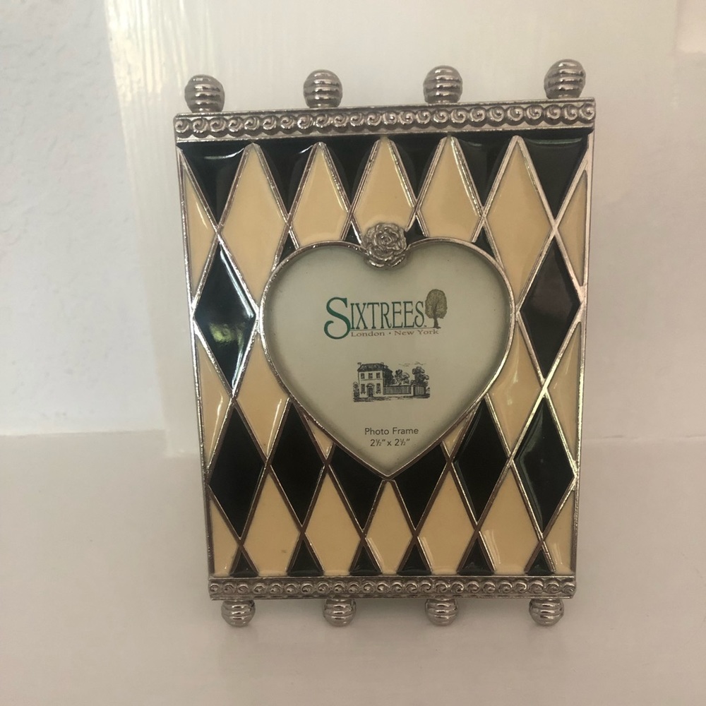 Sixtrees Metal Picture Frame